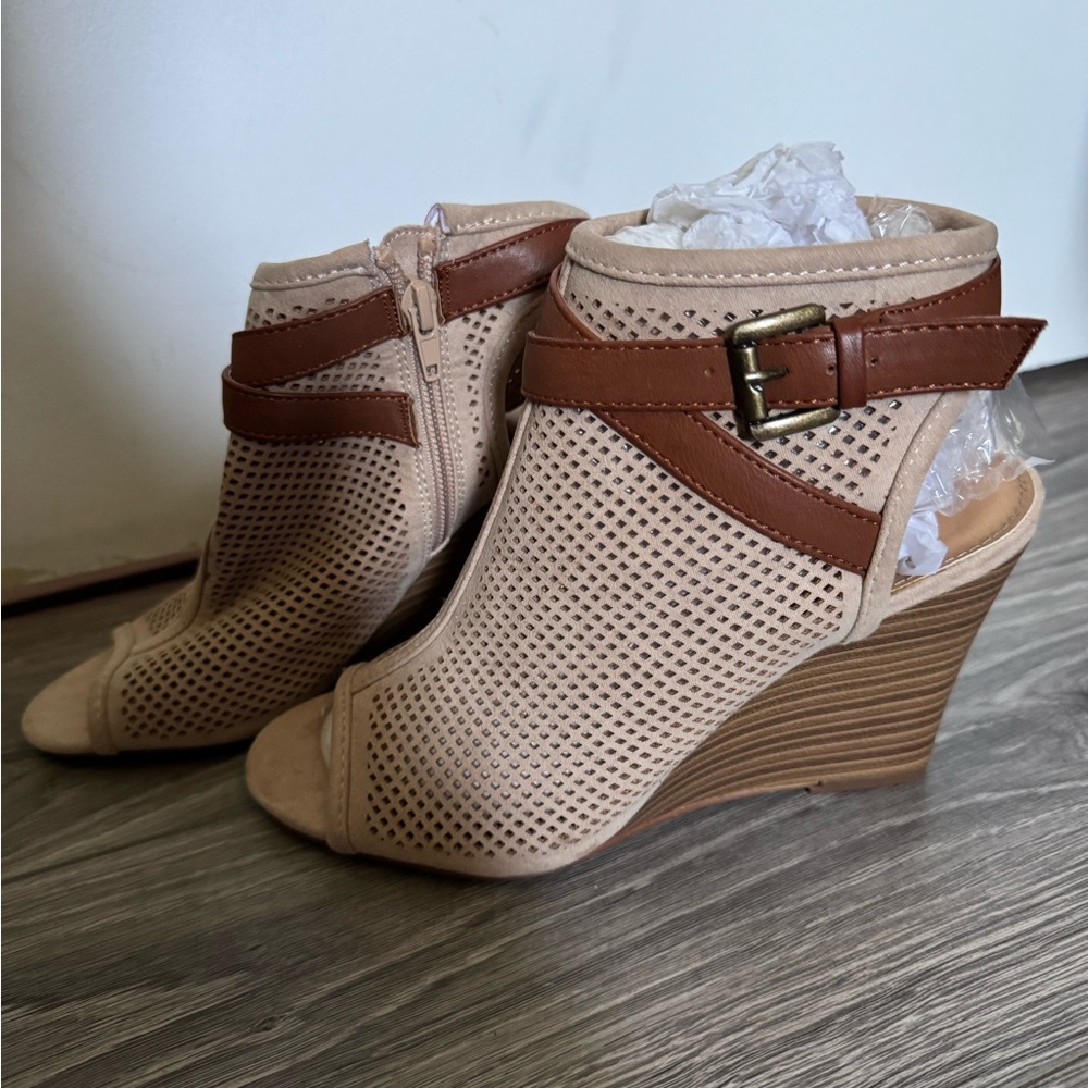 Women's Tan and Brown Wedge Sandals